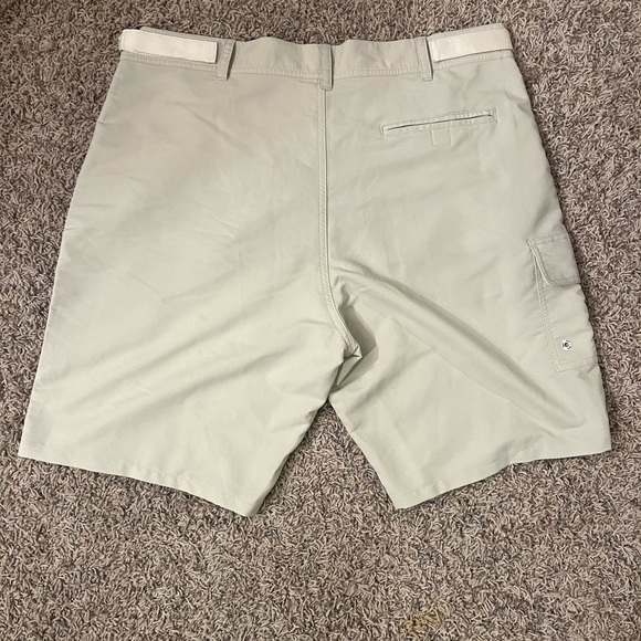 HIHO Regatta Tan All Weather Tech Shorts Sz XL - Picture 9 of 10